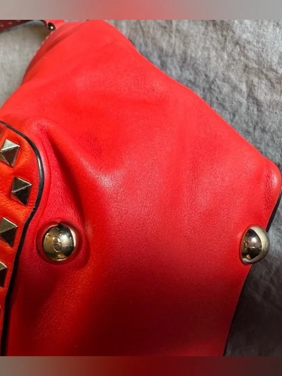 Valentino Garavani Rockstud Medium Red Leather Shoulder/Crossbody/Tote Bag W/COA - Picture 4 of 15